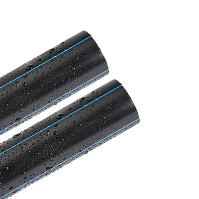 จําหน่ายน้ํา ท่อ HDPE สีดําที่มีเส้นสีฟ้าตัดตามขนาด